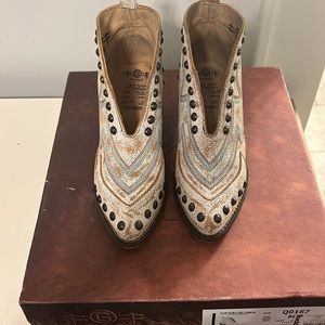 Circle G white stud booties